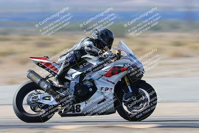 media/Nov-16-2025-Race Pace (Sun) [[8c5fa54630]]/Verified Riders/3-Turn 14 (1045am)/